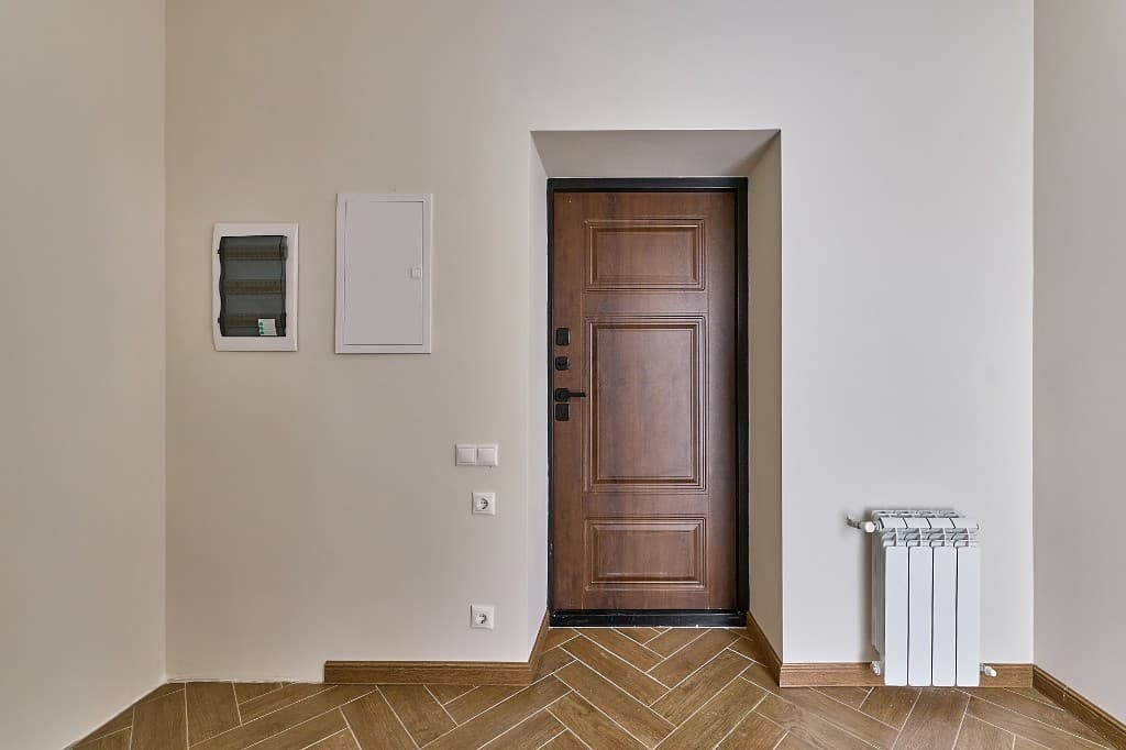 Входная дверь