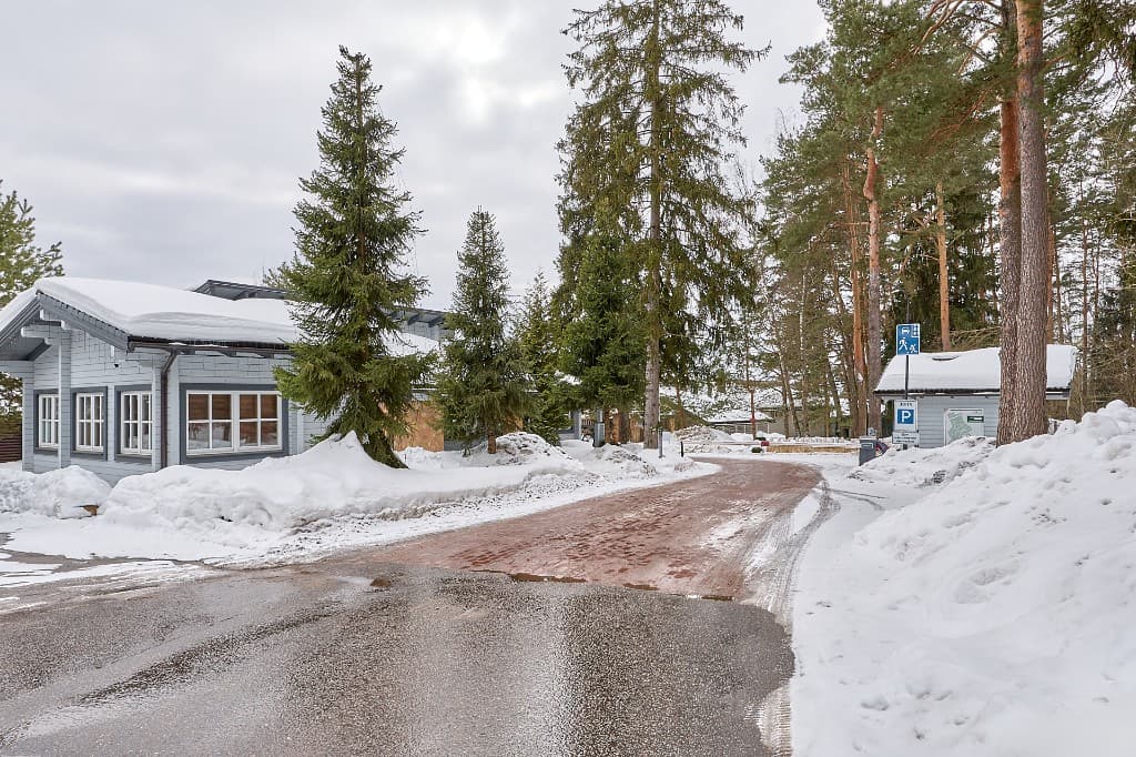 Въезд в посёлок